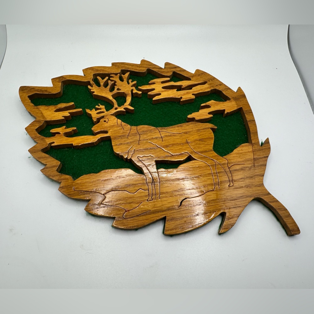 BUCK DEER ELK in a LEAF SCROLL SAW CUT OUT WALL PLAQUE 10” X  6”